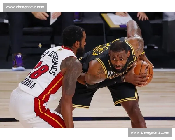 热火对阵湖人精彩直播 全程跟踪最新赛况与精彩瞬间分析